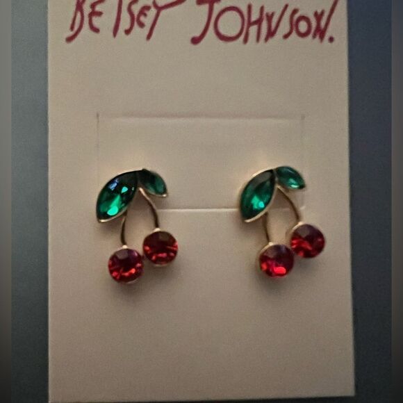 🍒 Betsey Johnson crystal red cherry earrings 🍒 - Picture 1 of 3